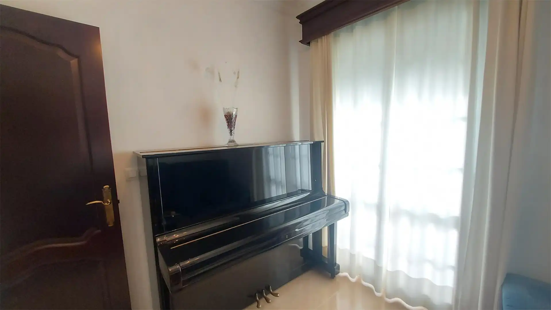 Einfamilien-Reihenhaus zum Verkauf in Avenida de Los Callejones, 15, Ubrique Schlafzimmer von Einfamilien-Reihenhaus zum Verkauf in Ubrique mit Klimaanlage, Terrasse und Balkon