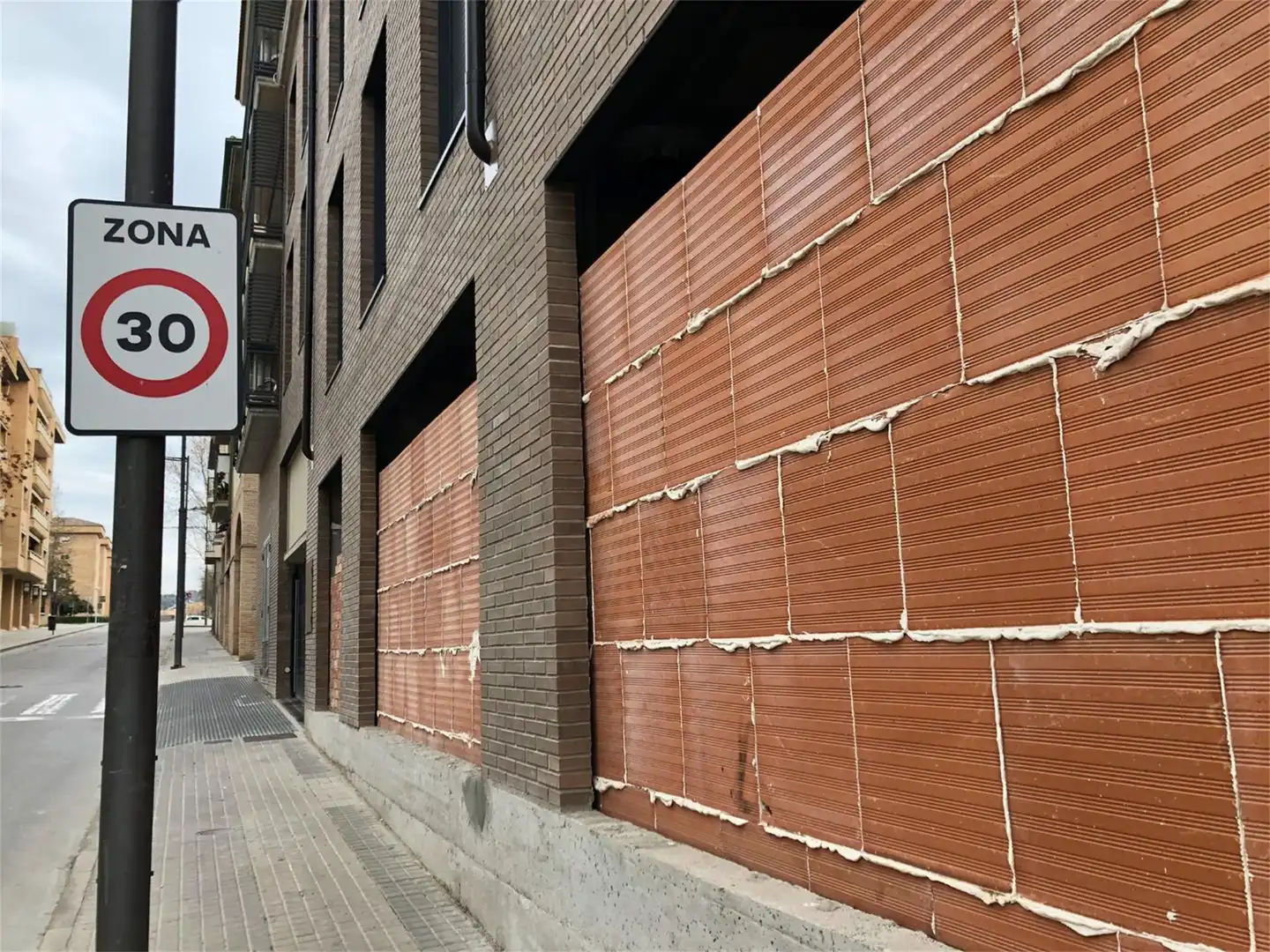 Local de alquiler en Calle las Fuentes, Barbastro Vista exterior de Local de alquiler en Barbastro