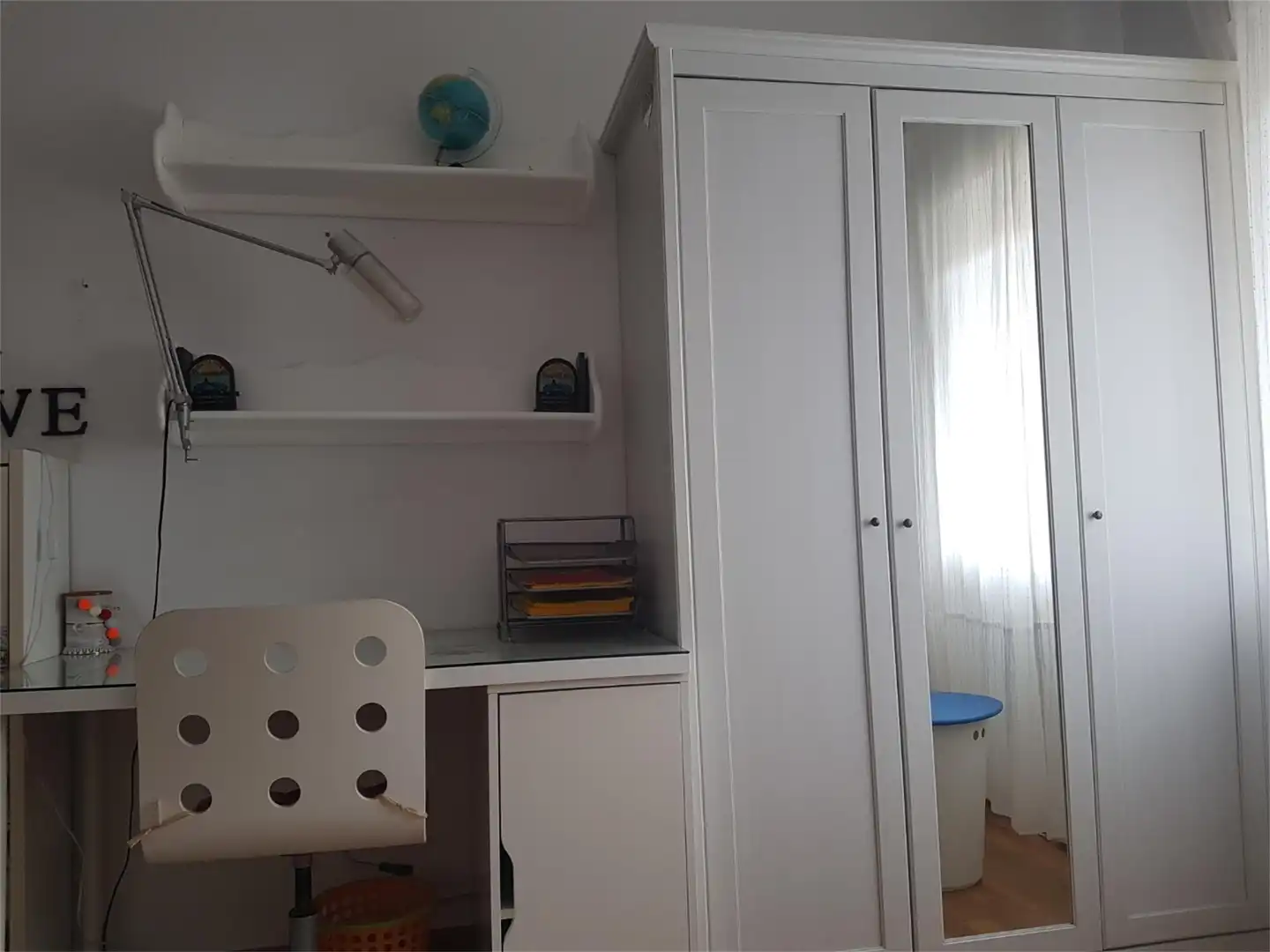 Room in Carretera Corredoria Alta, 24, HUCA - La Cadellada Room in Carretera Corredoria Alta, 24, HUCA - La Cadellada