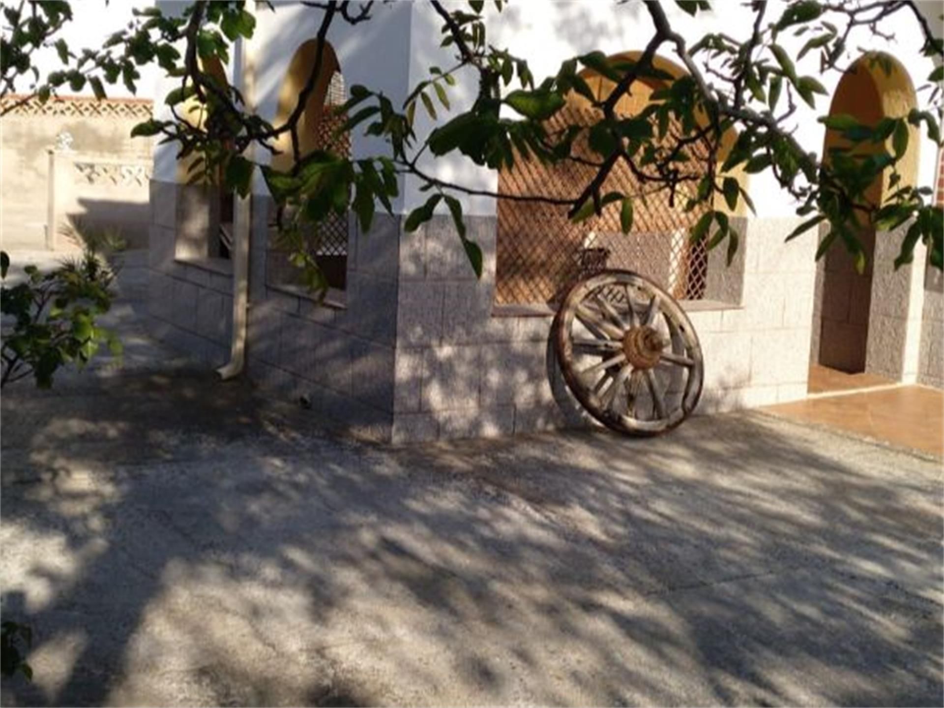 Vista exterior de Casa o xalet en venda en Mazarambroz amb Calefacció, Jardí privat i Terrassa
