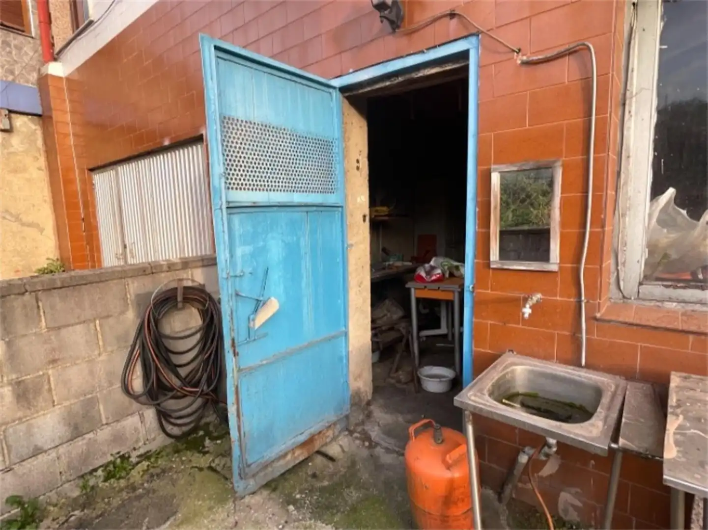 Vista exterior de Planta baja en venta en Langreo