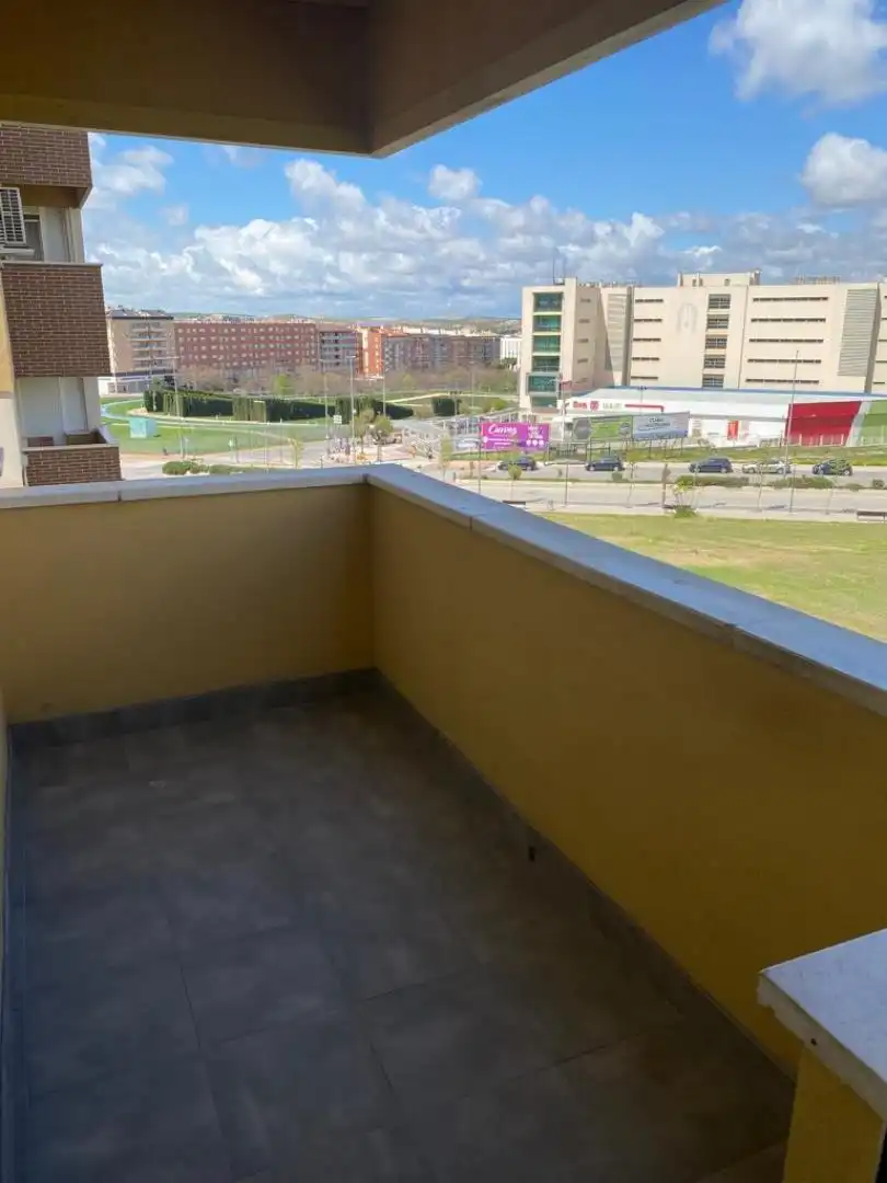 Flat for sale in San Ildefonso - Catedral Balcony of Flat for sale in Jaén with Air Conditioner, Heating and Private garden