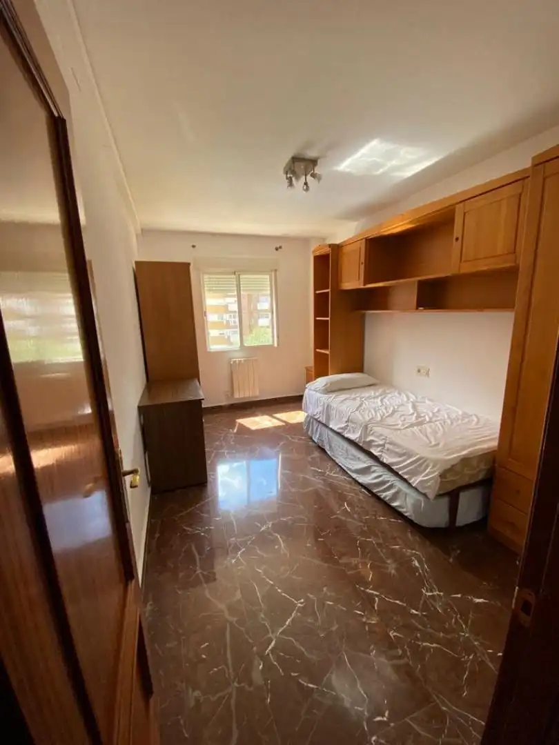 Flat for sale in San Ildefonso - Catedral Bedroom of Flat for sale in Jaén with Air Conditioner, Heating and Private garden