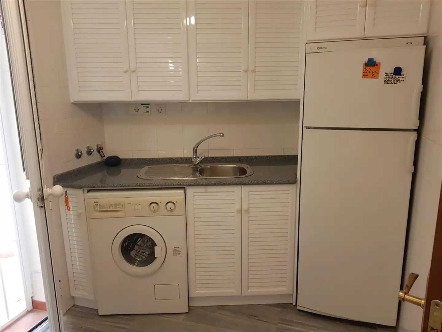 Cocina de Planta baja de alquiler en Rota con Aire acondicionado, Calefacción y Trastero