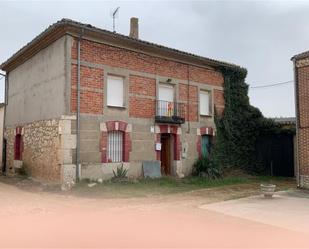 Exterior view of House or chalet for sale in Tórtoles de Esgueva  with Balcony