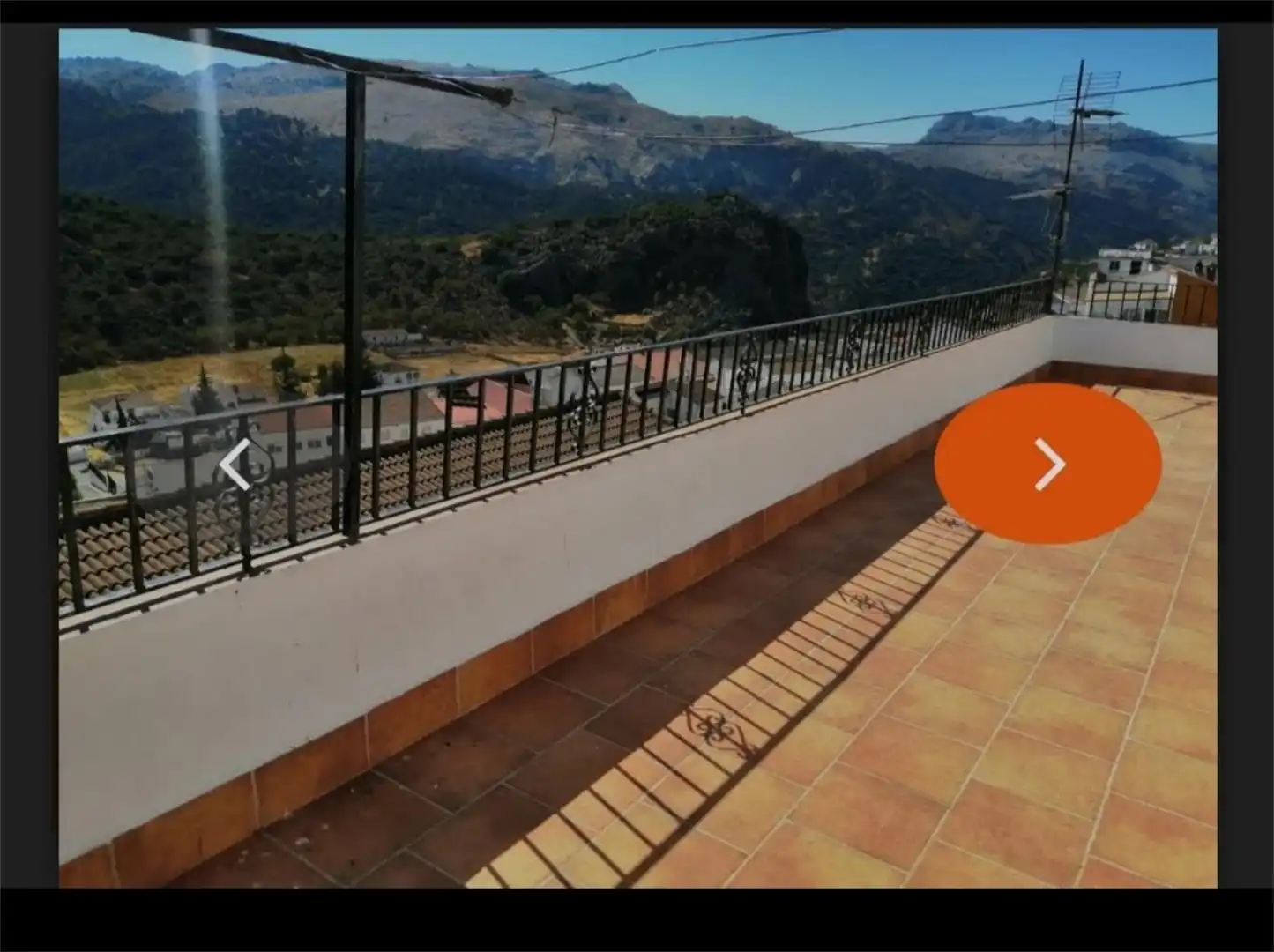 Vista exterior de Finca rústica en venda en Benaoján amb Aire condicionat, Calefacció i Jardí privat