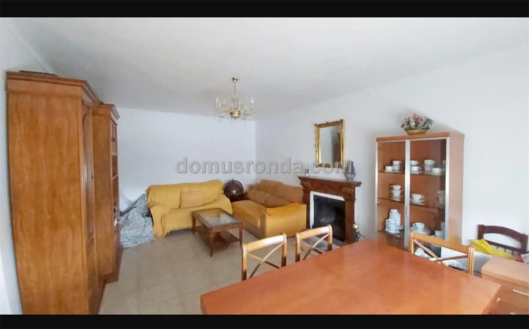 Sala d'estar de Finca rústica en venda en Benaoján amb Aire condicionat, Calefacció i Jardí privat