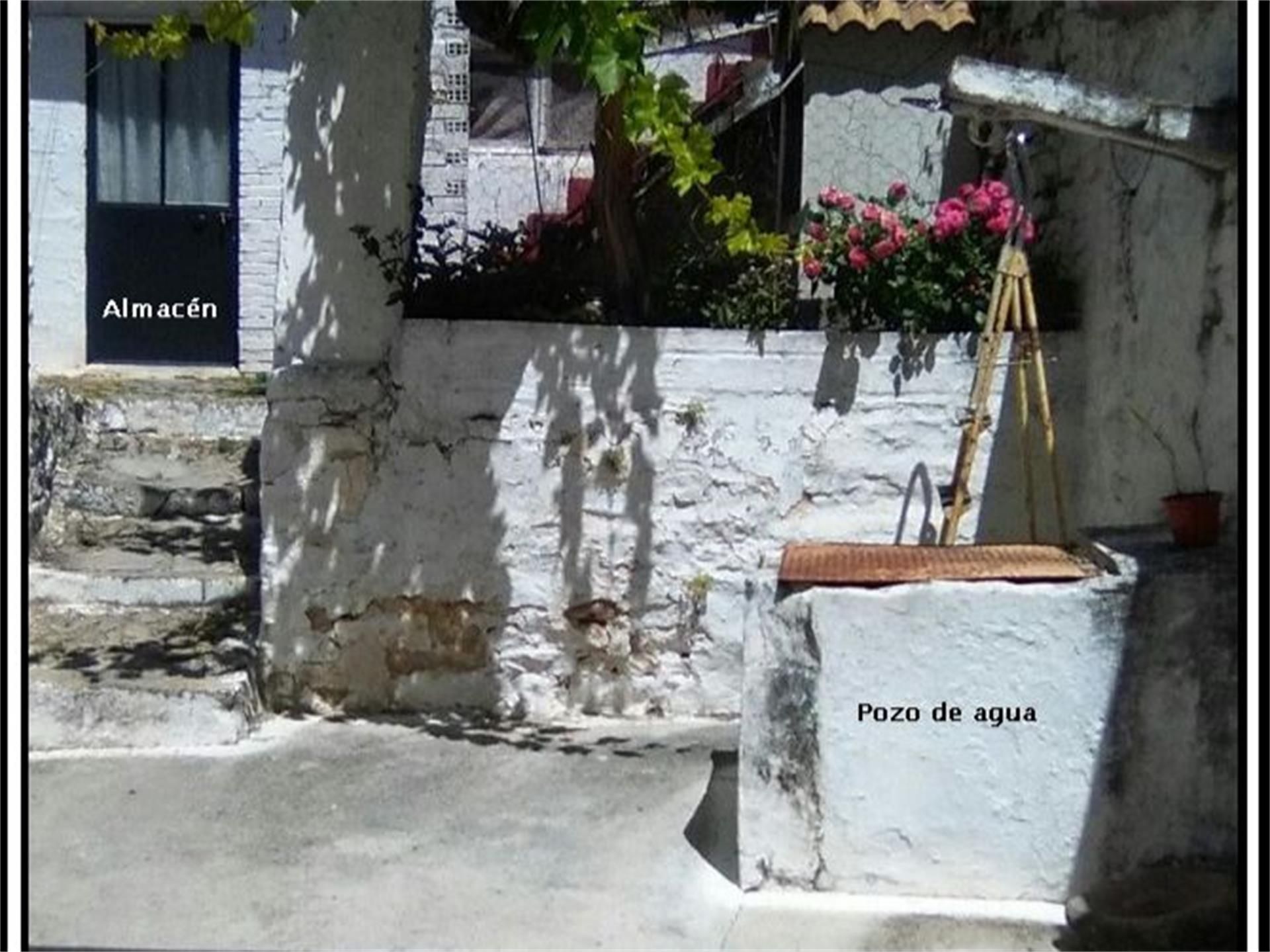 Exterior view of Single-family semi-detached for sale in Torreperogil  with Terrace, Storage room and Furnished