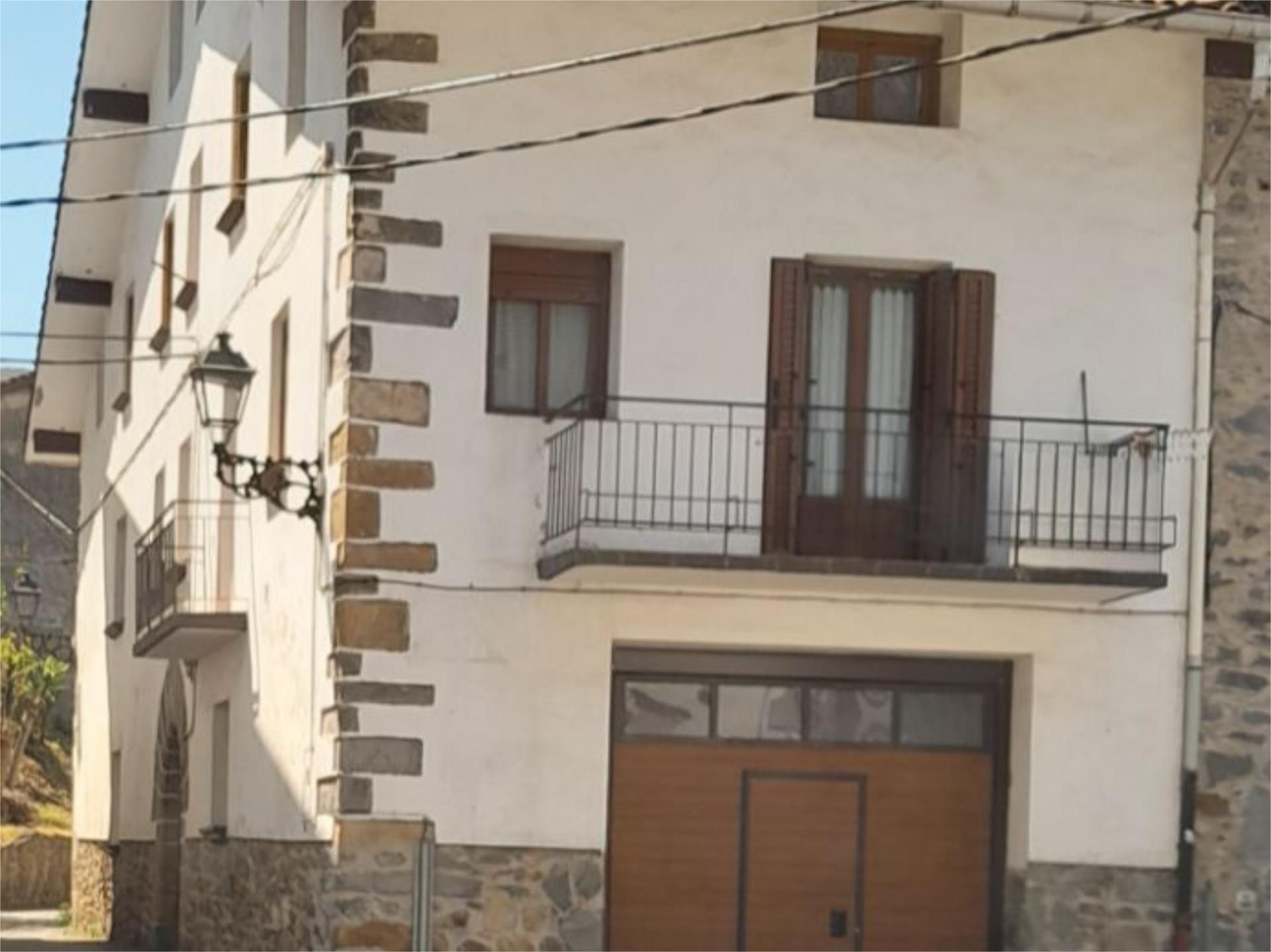 Vista exterior de Casa adosada en venda en Leitza amb Calefacció, Parquet i Moblat