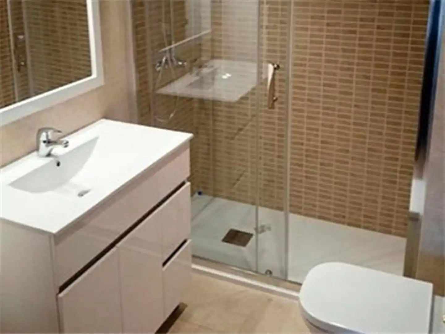 Casa o chalet en venta en Torralba de Calatrava Baño de Casa o chalet en venta en Torralba de Calatrava con Aire acondicionado
