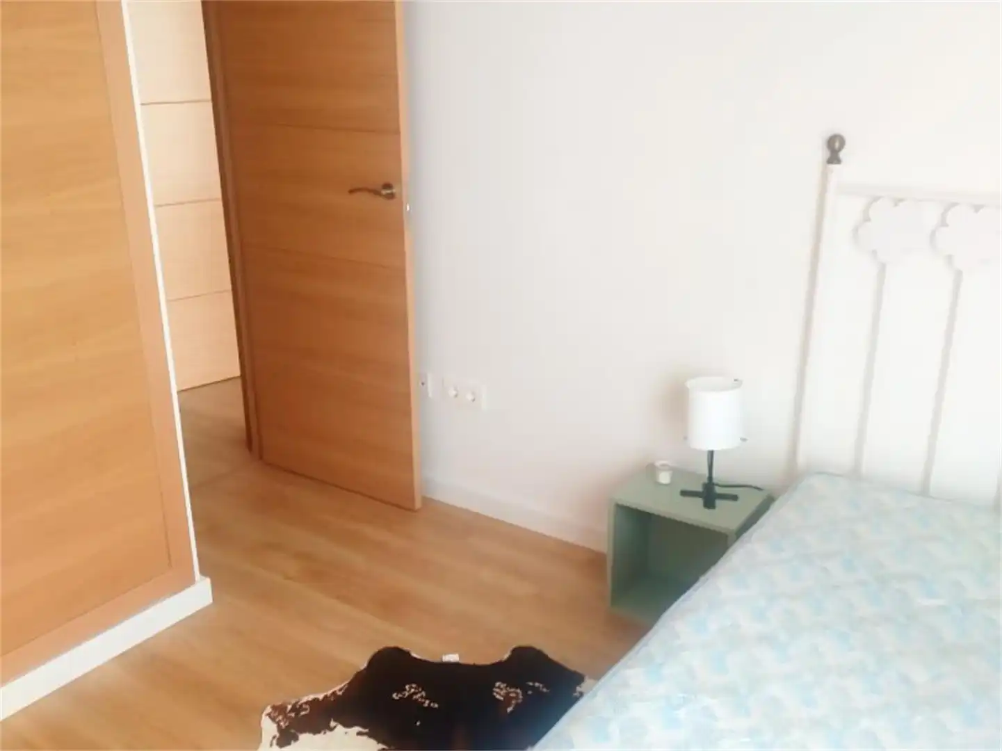 Habitació a Calle Alegría, 5, Castilleja de la Cuesta Dormitori de Pis per a compartir en Castilleja de la Cuesta amb Calefacció, Parquet i Terrassa