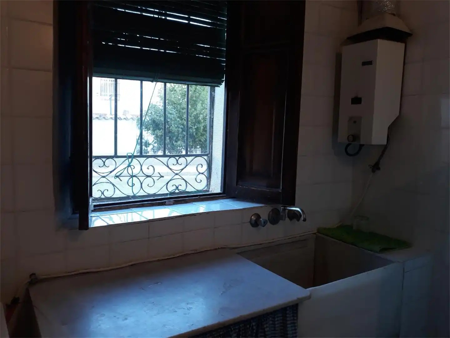 Casa adosada en venta en Calle Carretera, 10, Albalate de las Nogueras Cocina de Casa adosada en venta en Albalate de las Nogueras