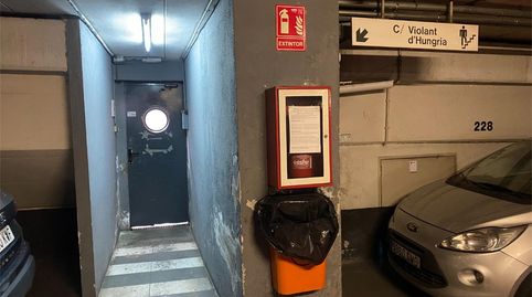 Garaje en venta en Rambla del Brasil, Sants, Barcelona Capital - imagen 2 Foto 2 de Garaje en venta en Rambla del Brasil, Sants, Barcelona Capital