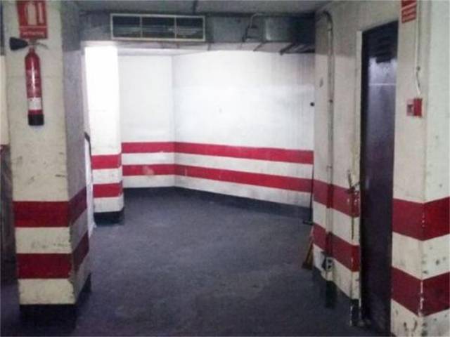 Garaje en Venta en Carrer d'Emília Sureda en L'Olivera