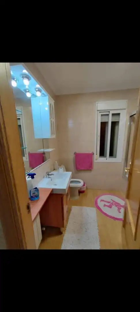 Casa adosada en venta en Calle Campoamor, 13, Socuéllamos Baño de Casa adosada en venta en Socuéllamos con Aire acondicionado y Balcón