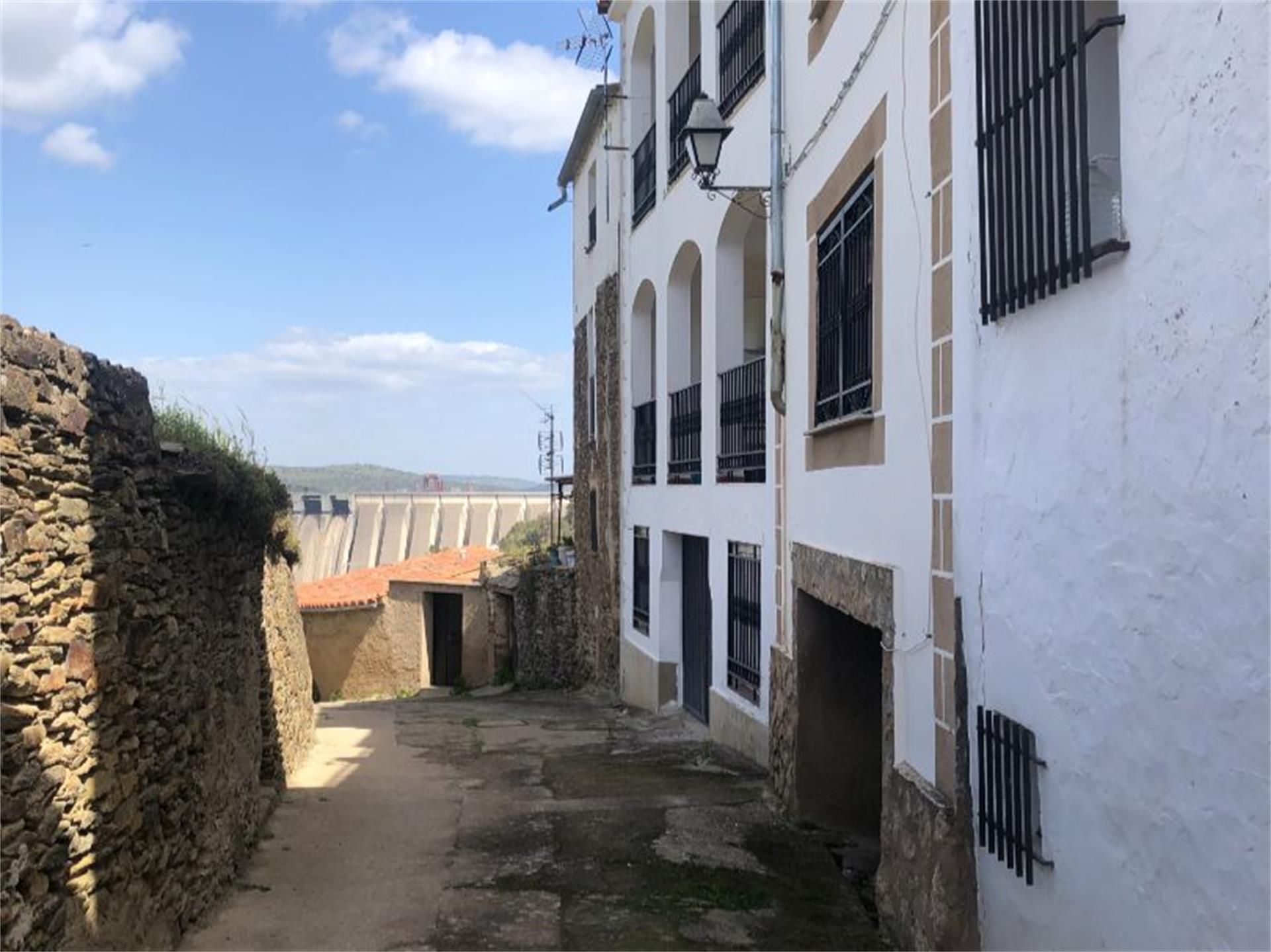 Vista exterior de Dúplex en venda en Alcántara amb Terrassa