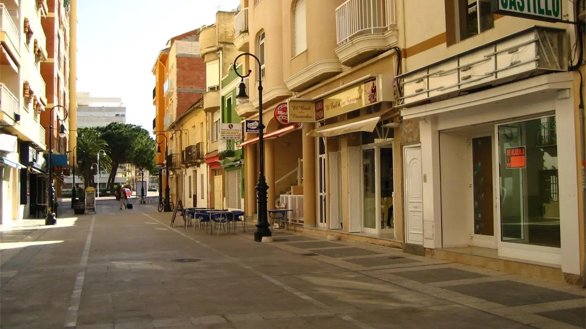 Vista exterior de Local de alquiler en Gandia