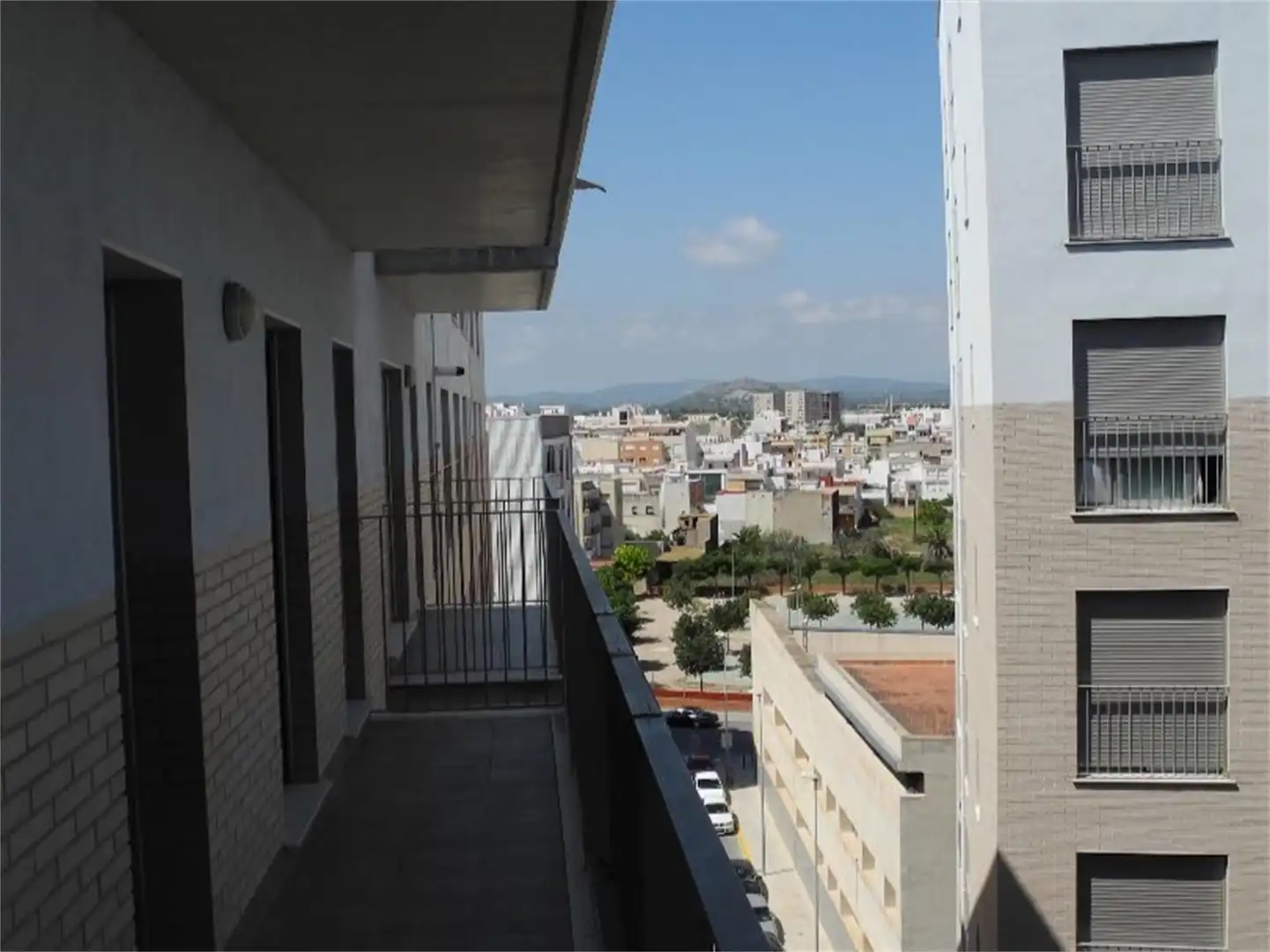Außenansicht von Wohnung zum Verkauf in Vinaròs mit Klimaanlage, Heizung und Privatgarten