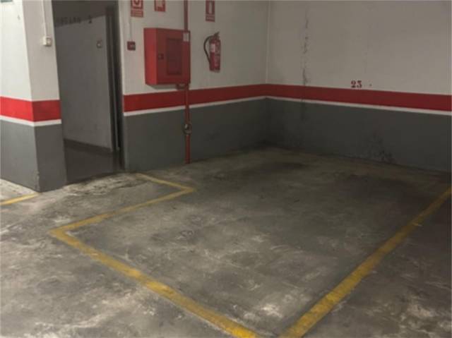 Garaje en Alquiler en Calle Nou de Sant Antoni en Centro