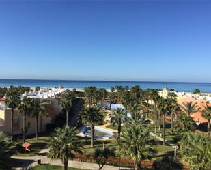 Vista exterior de Pis de lloguer en Zahara de los Atunes amb Jardí privat, Terrassa i Piscina