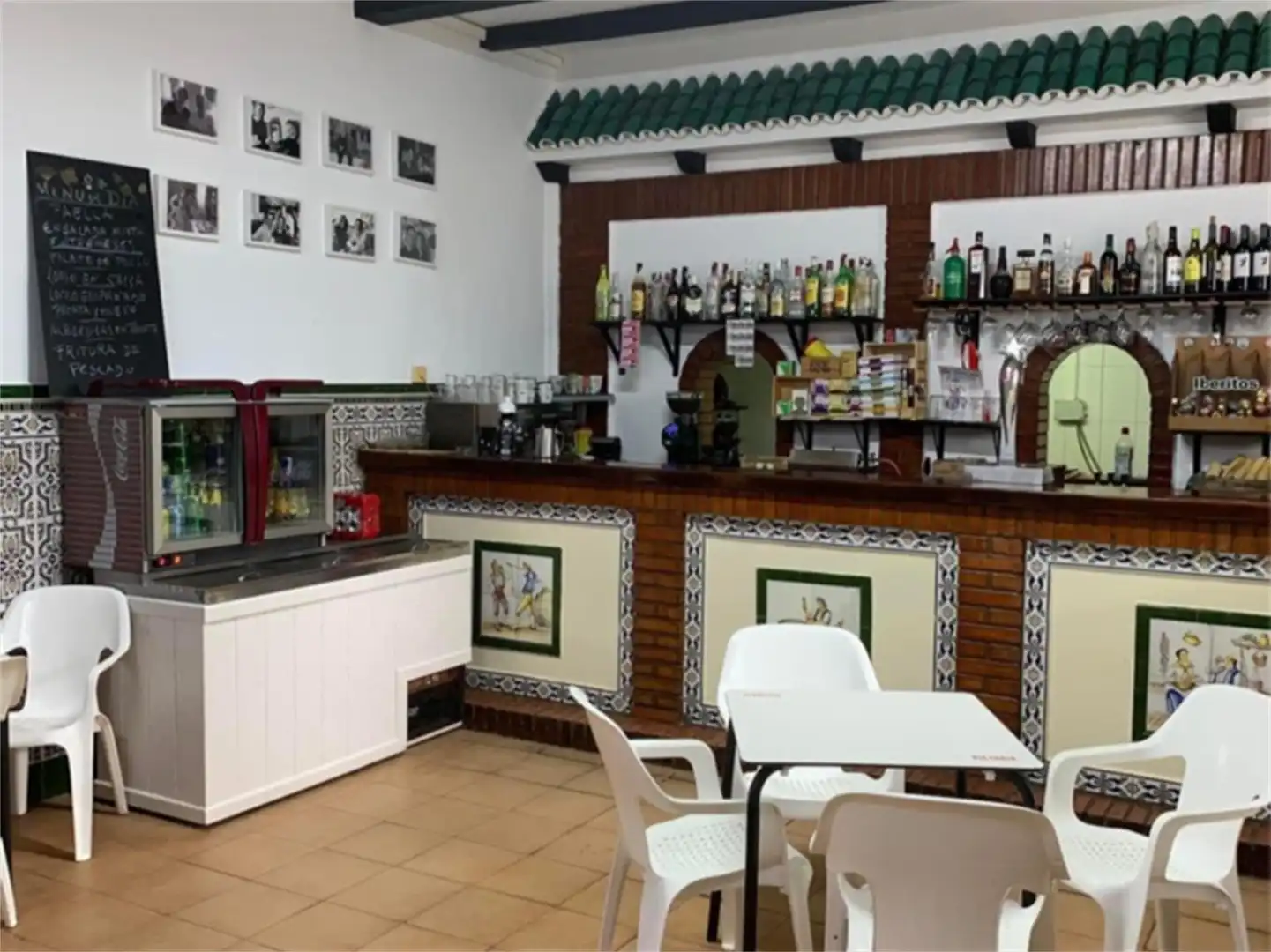 Local en venda a Avenida de Paniagua, Sotogrande Costa Local en venda en Sotogrande amb Aire condicionat, Calefacció i Moblat