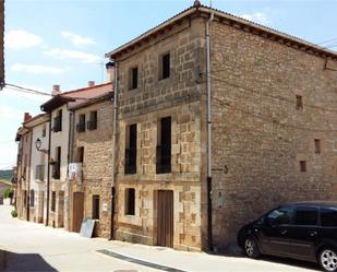 Außenansicht von Wohnung zum verkauf in Mecerreyes mit Balkon