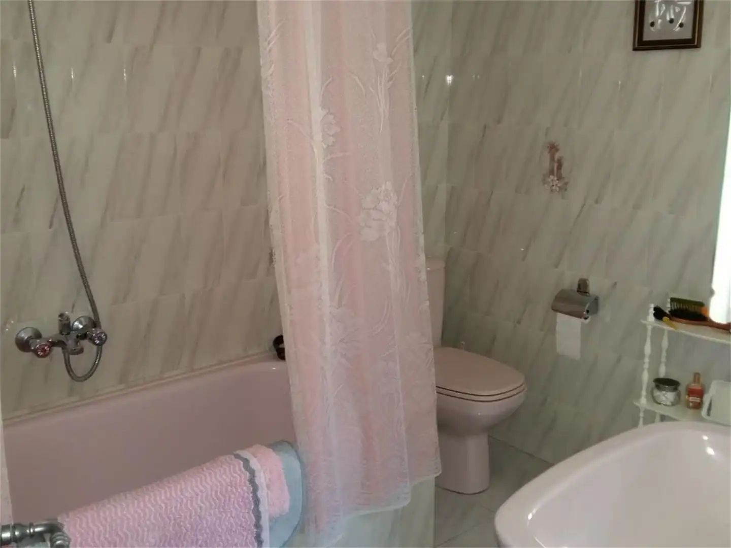Bathroom of Flat for sale in Mecerreyes  with Heating, Parquet flooring and Furnished
