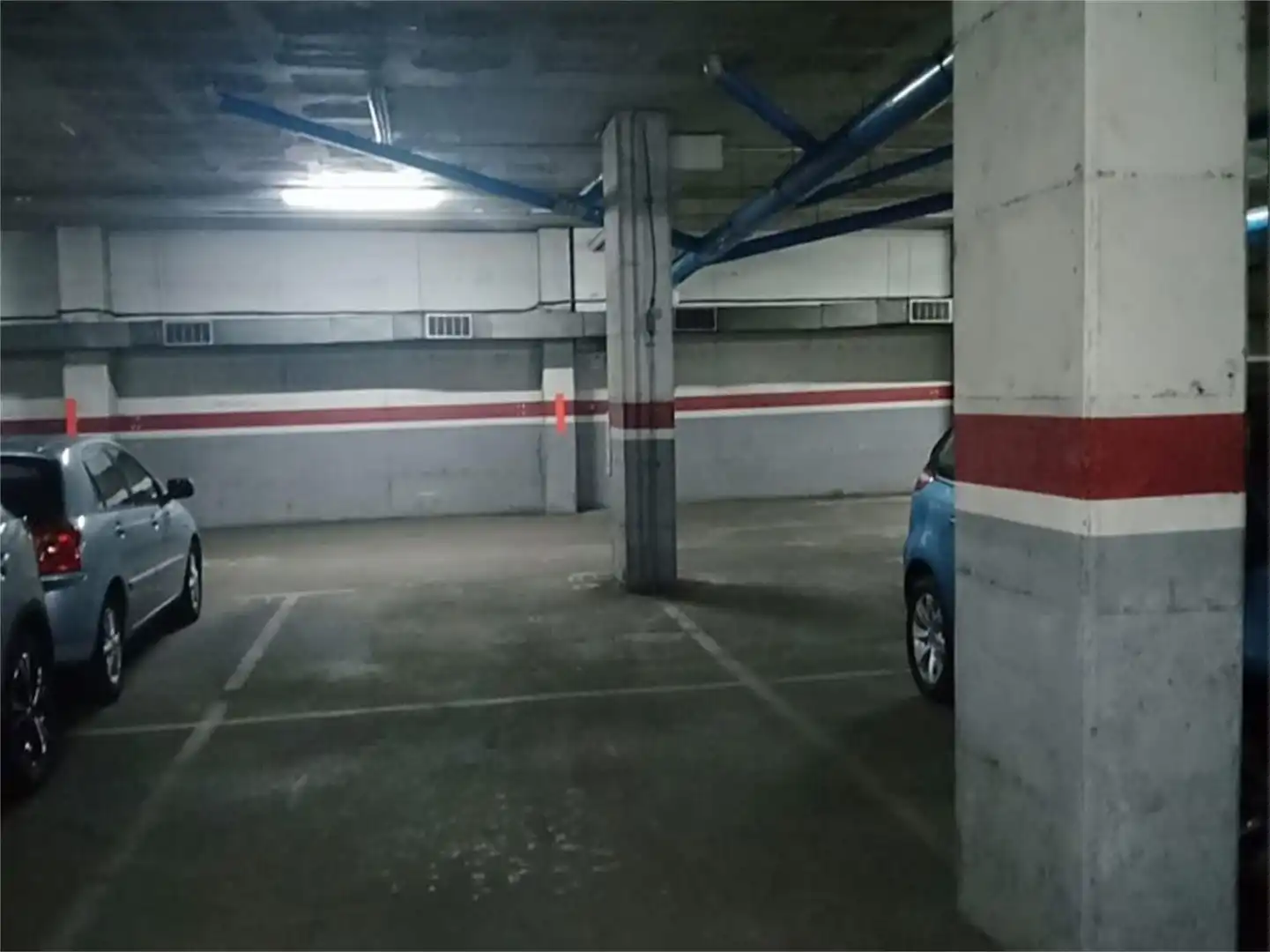 Garage zur Miete in Carrer de l'Aprestadora, 31, Santa Eulàlia Parkplatz von Garage zur Miete in L'Hospitalet de Llobregat
