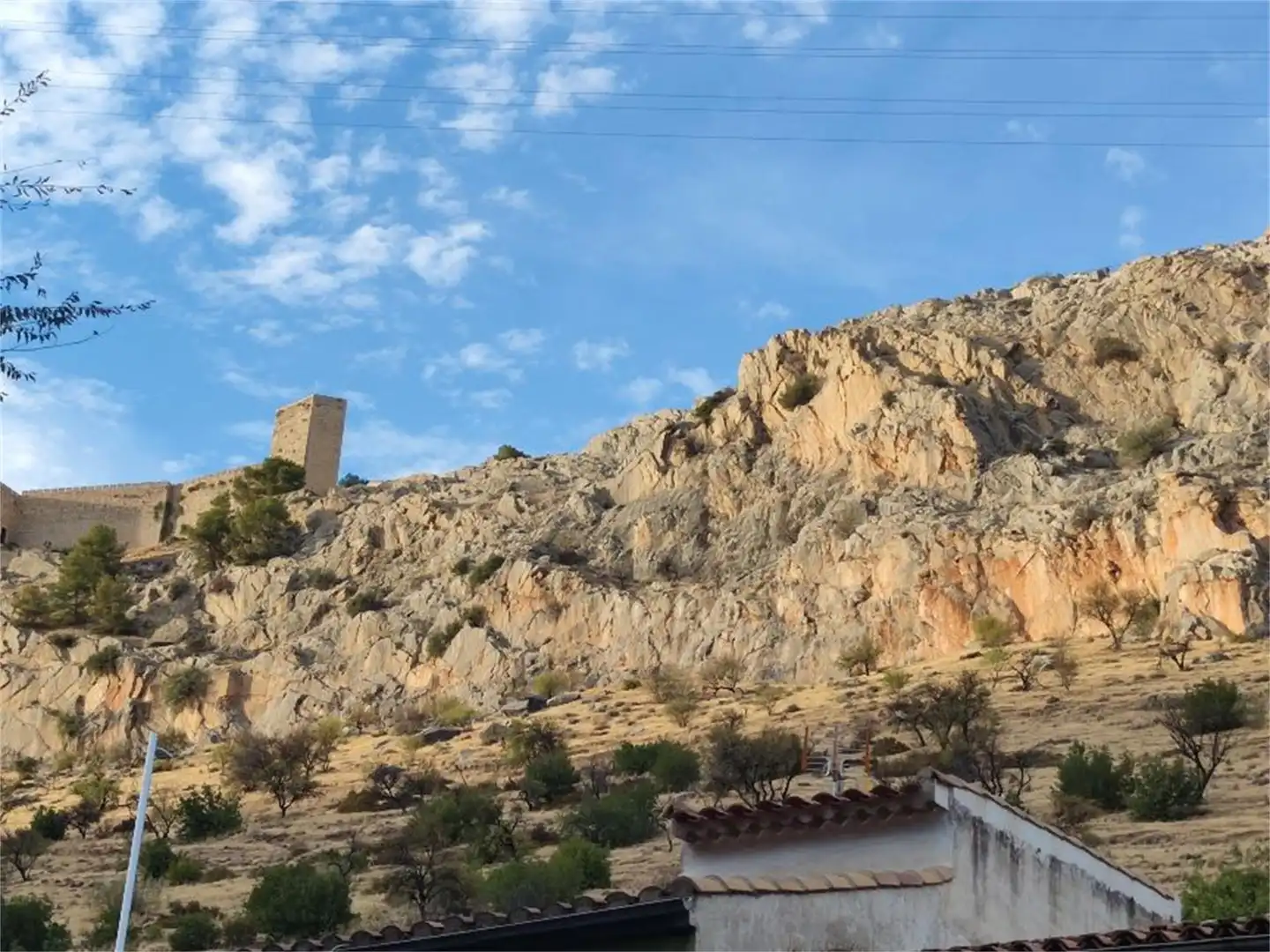 Casa adosada en venta en Calle Los Almendros, 6, San Felipe - El Almendral - La Merced Vista exterior de Casa adosada en venta en Jaén Capital con Aire acondicionado, Terraza y Balcón