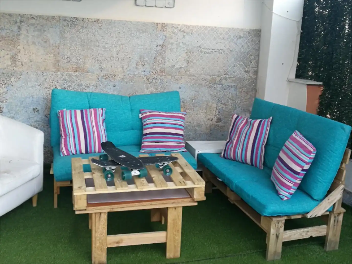 Casa adosada en venta en Calle Los Almendros, 6, San Felipe - El Almendral - La Merced Terraza de Casa adosada en venta en Jaén Capital con Aire acondicionado, Terraza y Balcón