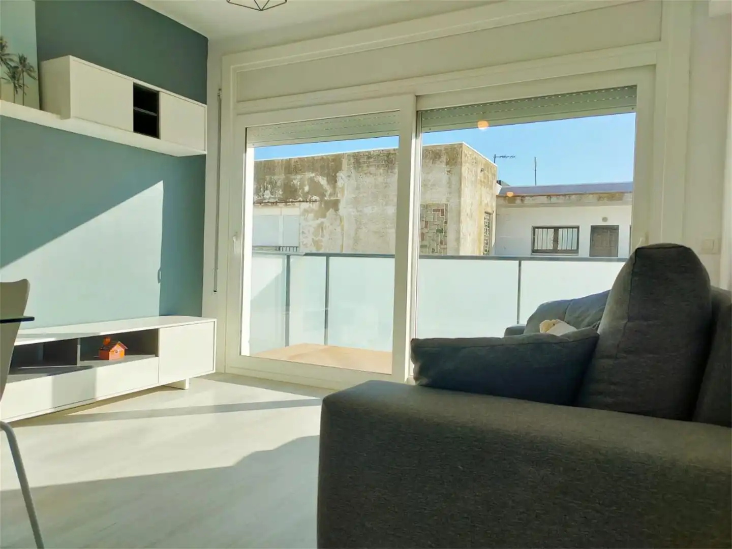 Piso en venta en Passatge Mori, 4, Moxó - Sant Mori Sala de estar de Piso en venta en Empuriabrava con Terraza y Balcón
