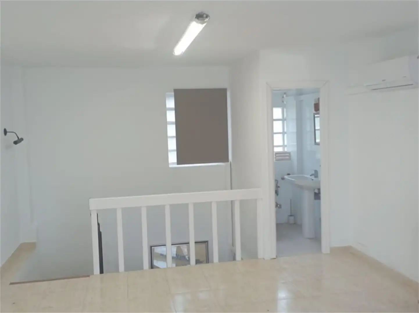 Commercial properties for rent in Avenida Cataluña, Playa de San Juan Commercial properties for rent in Alicante / Alacant with Air Conditioner