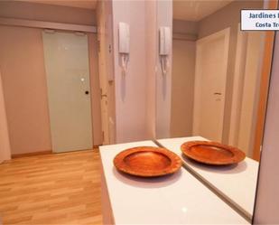 Dormitori de Apartament de lloguer en Salobreña amb Aire condicionat, Terrassa i Piscina