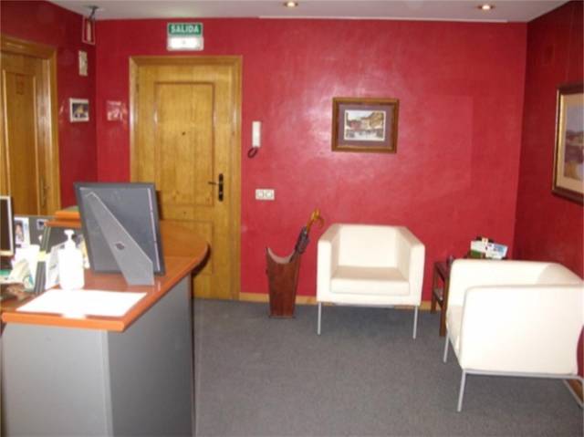 Oficina en Venta en Calle Quintana en Fontán