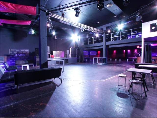 Nave industrial en Venta en Avenida Nuestra Señora de Montserrat en Nueva Andalucía