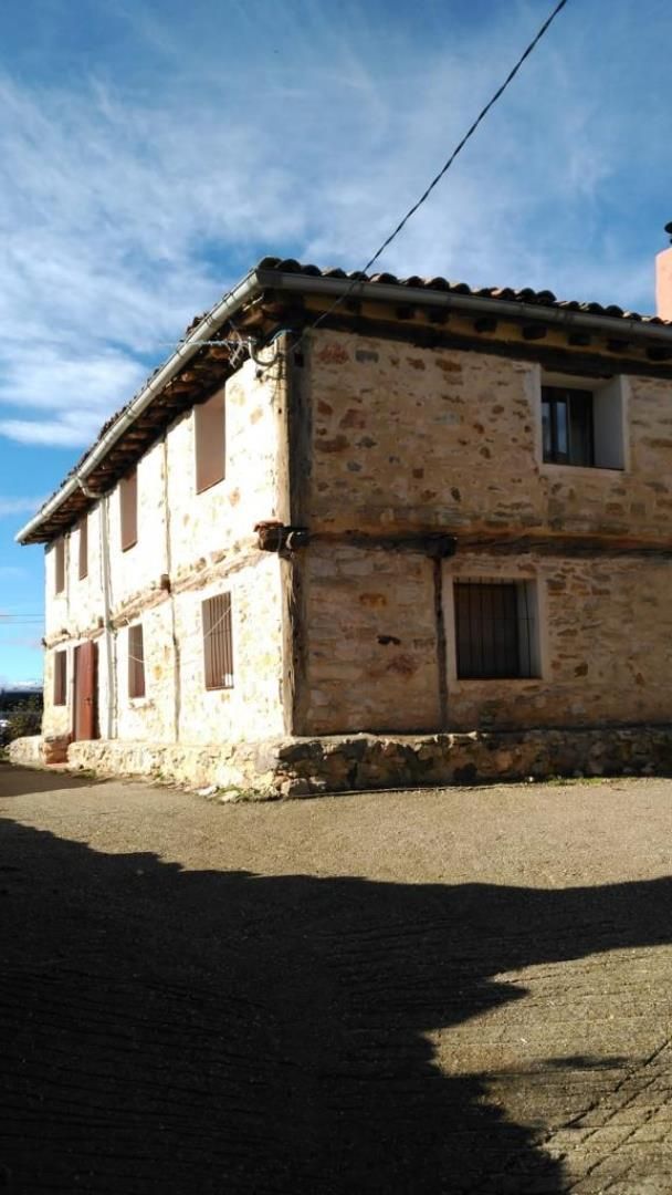 Vista exterior de Casa o xalet en venda en Talveila amb Calefacció, Moblat i Forn