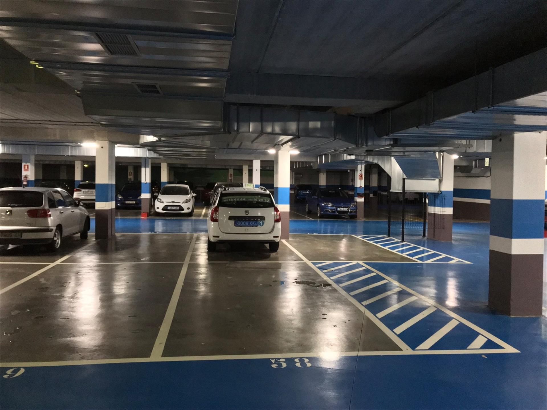 Garaje de alquiler en Plaza Ingeniero Orueta, Pumarín