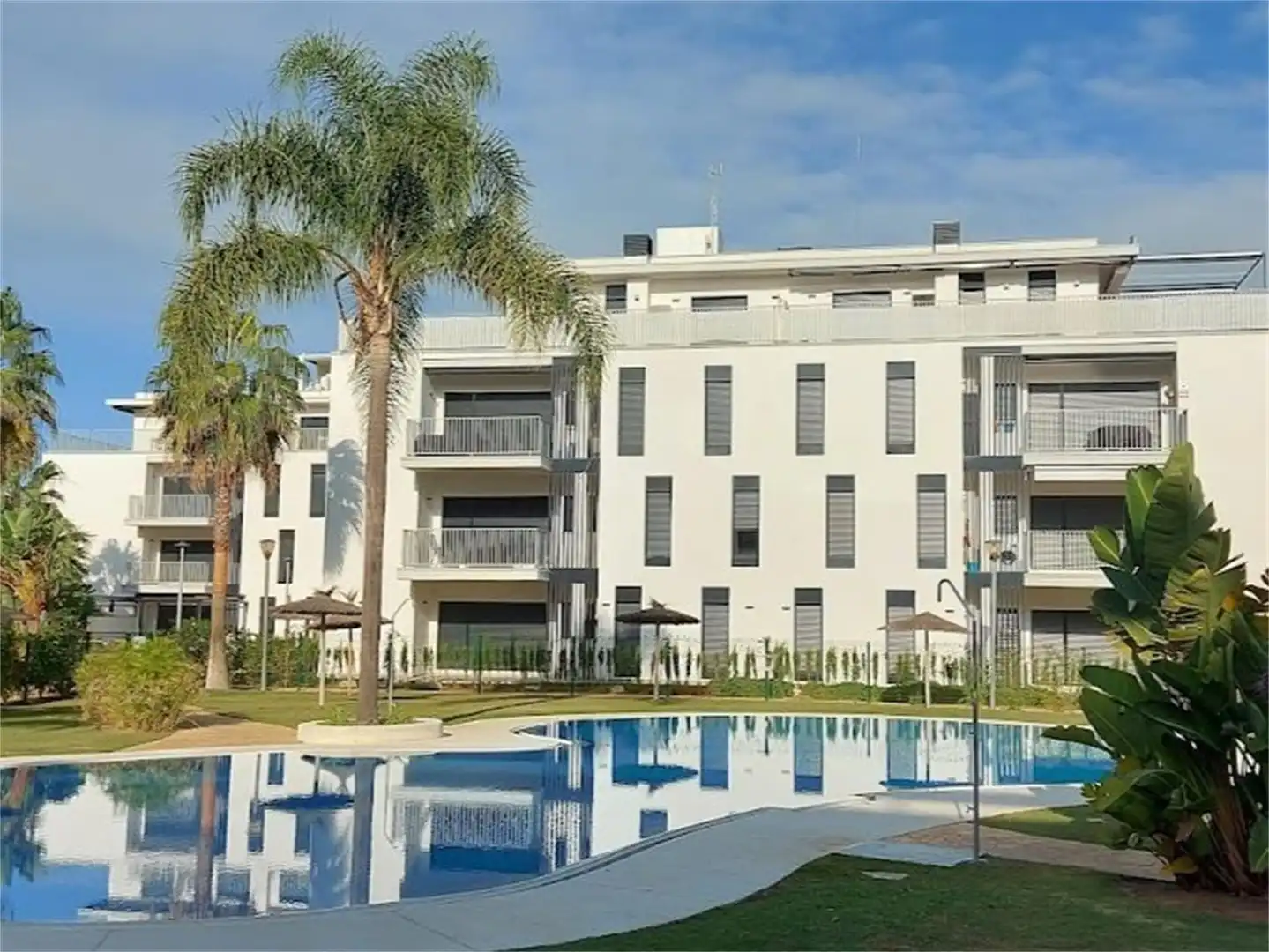 Apartamento de alquiler en Calle Playa de Punta Candor, Rota Vista exterior de Apartamento de alquiler en Rota con Jardín privado, Terraza y Amueblado