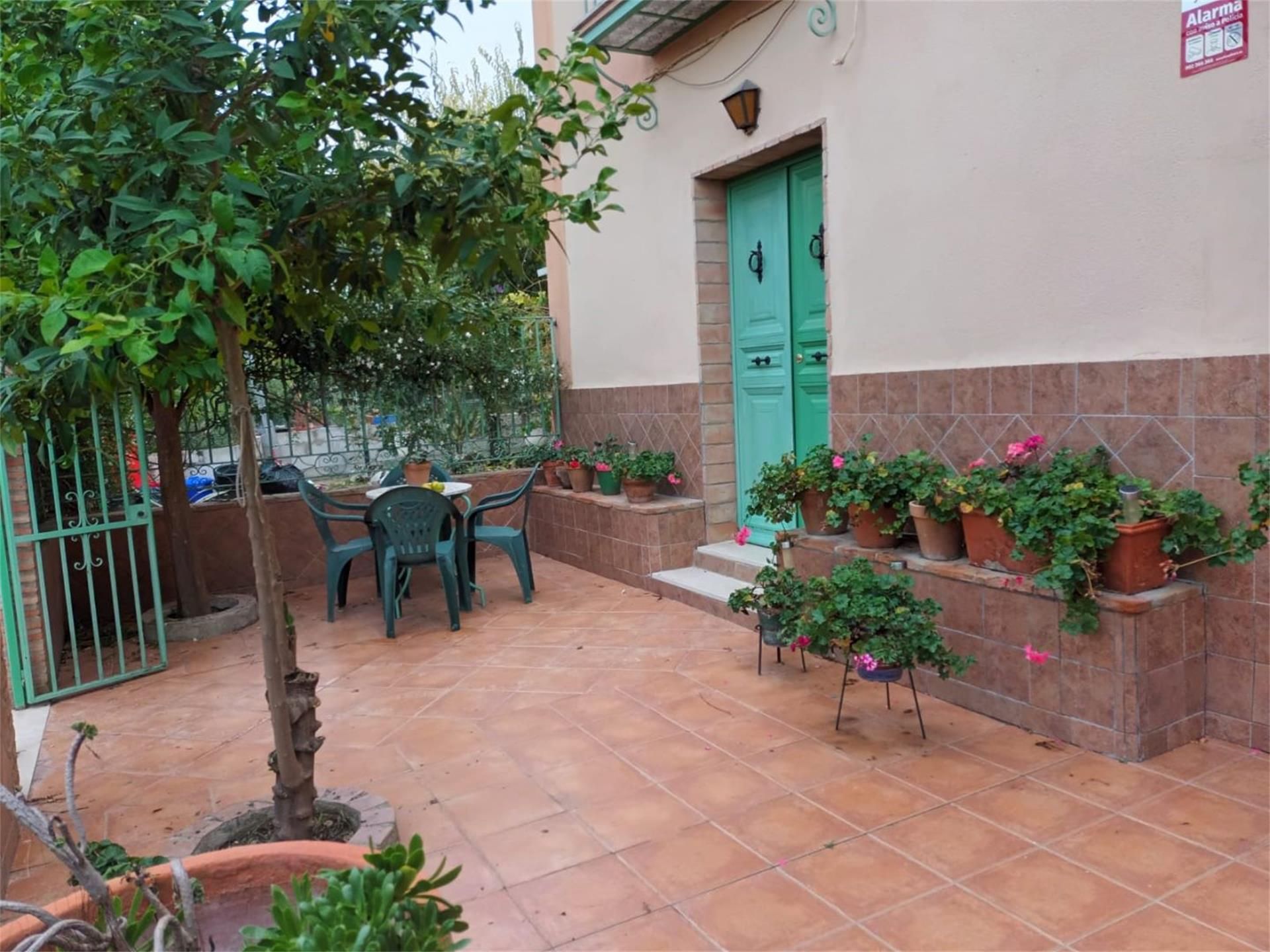 Jardí de Casa adosada en venda en Cabra amb Jardí privat, Terrassa i Traster