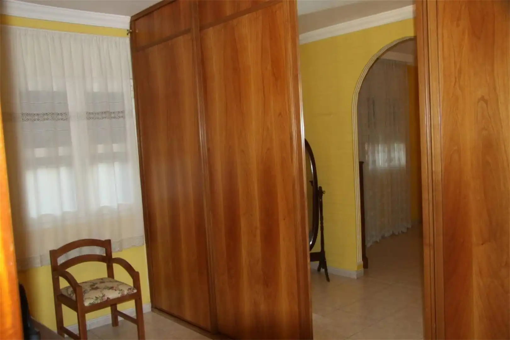 Habitación de Dúplex en venta en Melilla con Aire acondicionado, Amueblado y Parking comunitario