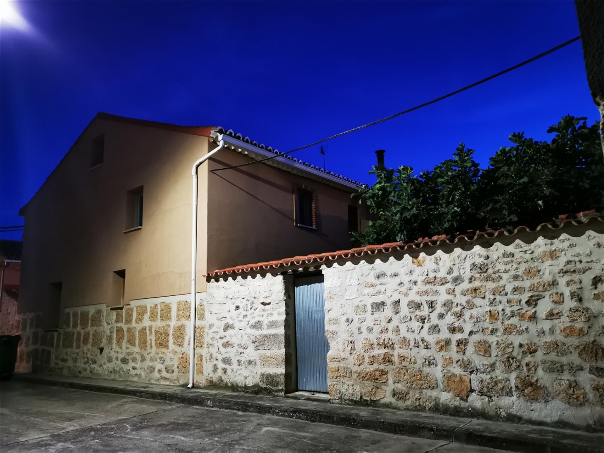 Exterior view of Single-family semi-detached for sale in Tabanera de Cerrato