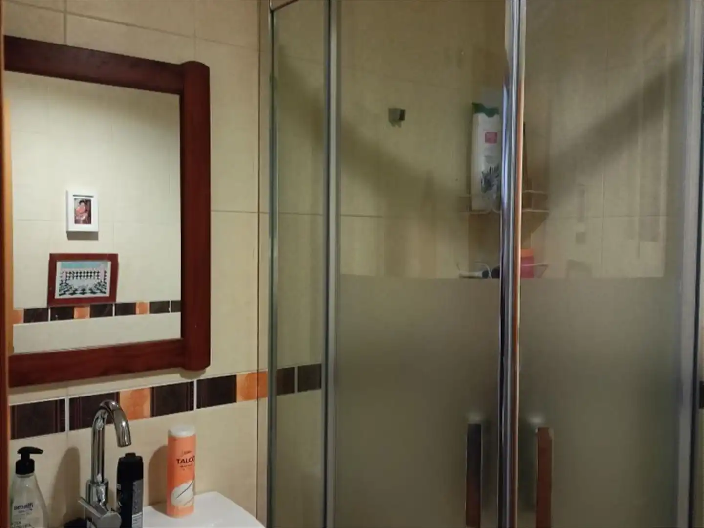 Flat for sale in El Clot de Martino, 22, Montserrat Bathroom of Flat for sale in Montserrat with Air Conditioner, Private garden and Parquet flooring