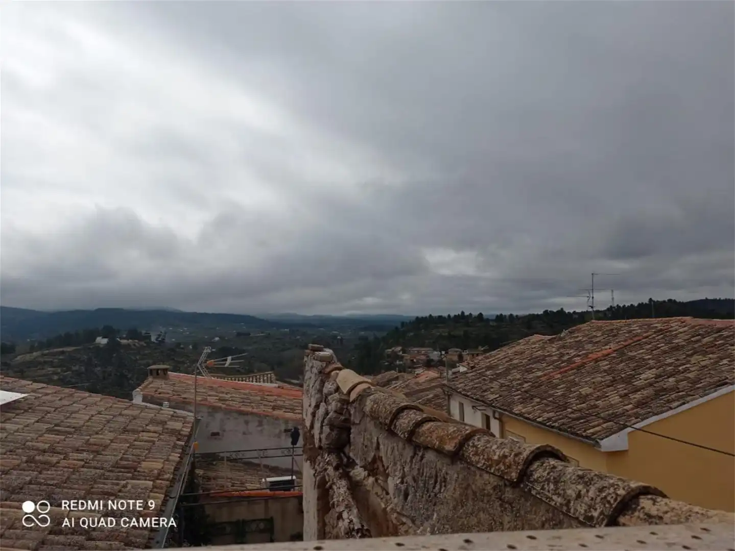 Vista exterior de Casa adosada en venta en Teresa de Cofrentes con Balcón