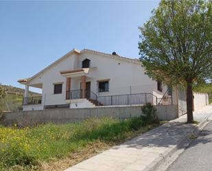 Vista exterior de Casa o xalet en venda en La Zubia amb Terrassa i Balcó