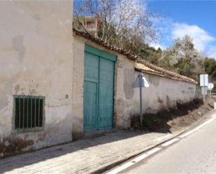 Exterior view of Single-family semi-detached for sale in Valdilecha  with Swimming Pool