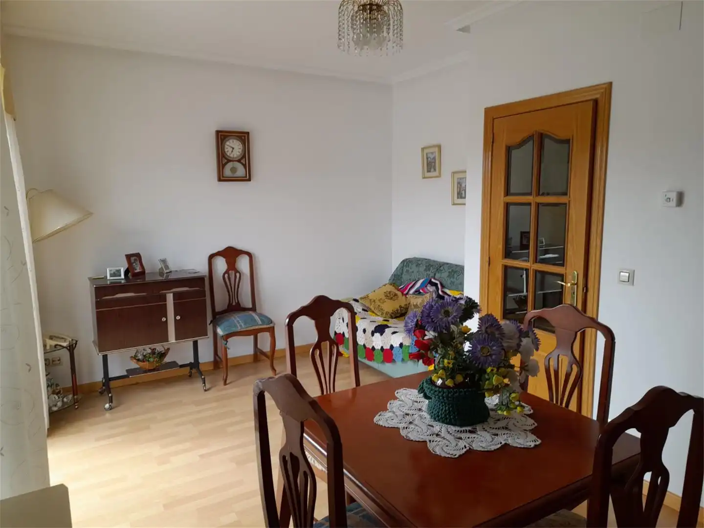 Menjador de Casa o xalet en venda en Viana do Bolo amb Calefacció, Parquet i Moblat