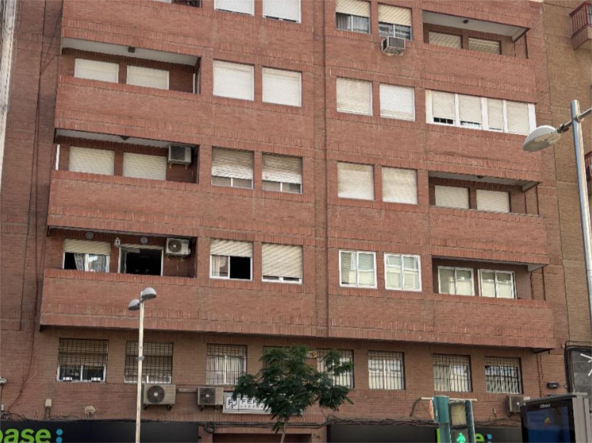 Vista exterior de Pis en venda en  Almería Capital amb Terrassa