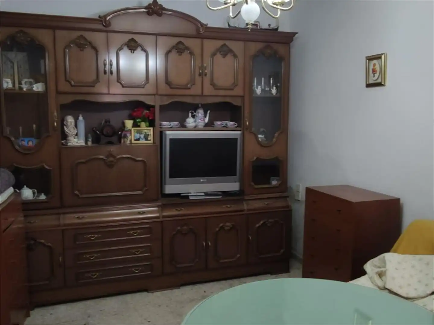 Einfamilien-Reihenhaus zum Verkauf in Calle Garganta de Minchones, Jarandilla de la Vera Wohnzimmer von Einfamilien-Reihenhaus zum Verkauf in Jarandilla de la Vera mit Abstellraum und Möbliert