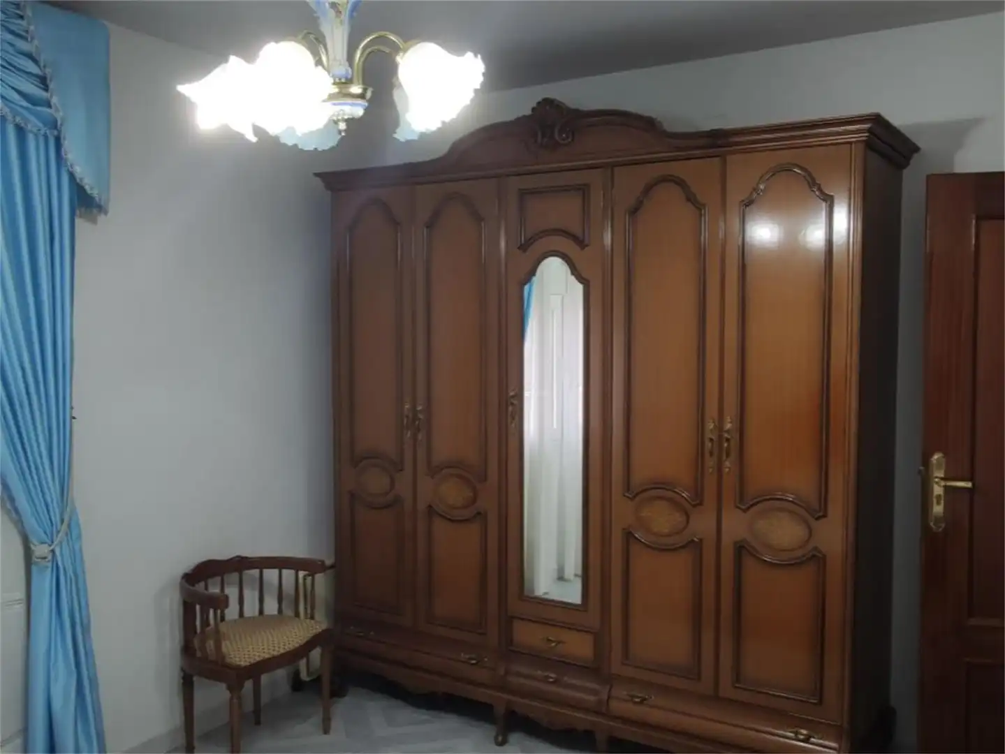Einfamilien-Reihenhaus zum Verkauf in Calle Garganta de Minchones, Jarandilla de la Vera Schlafzimmer von Einfamilien-Reihenhaus zum Verkauf in Jarandilla de la Vera mit Abstellraum und Möbliert
