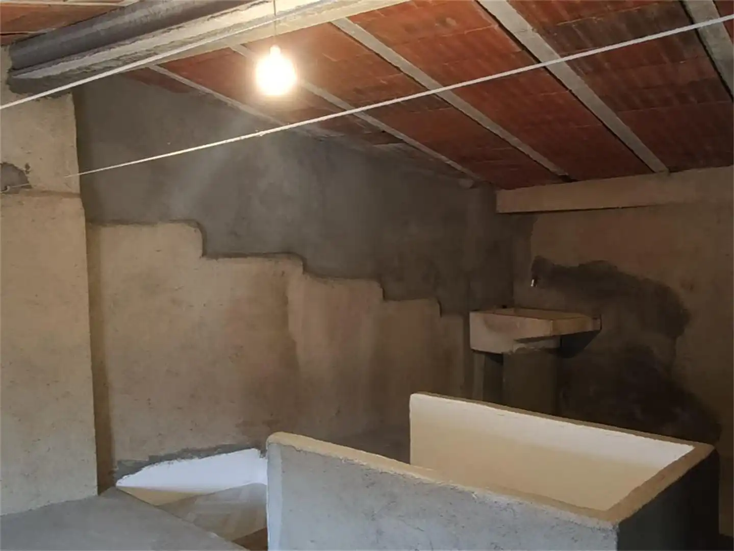 Einfamilien-Reihenhaus zum Verkauf in Calle Garganta de Minchones, Jarandilla de la Vera Einfamilien-Reihenhaus zum Verkauf in Jarandilla de la Vera mit Abstellraum und Möbliert